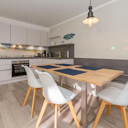 Haus Waldidyll, Strandklang * Sellin (Rugen)